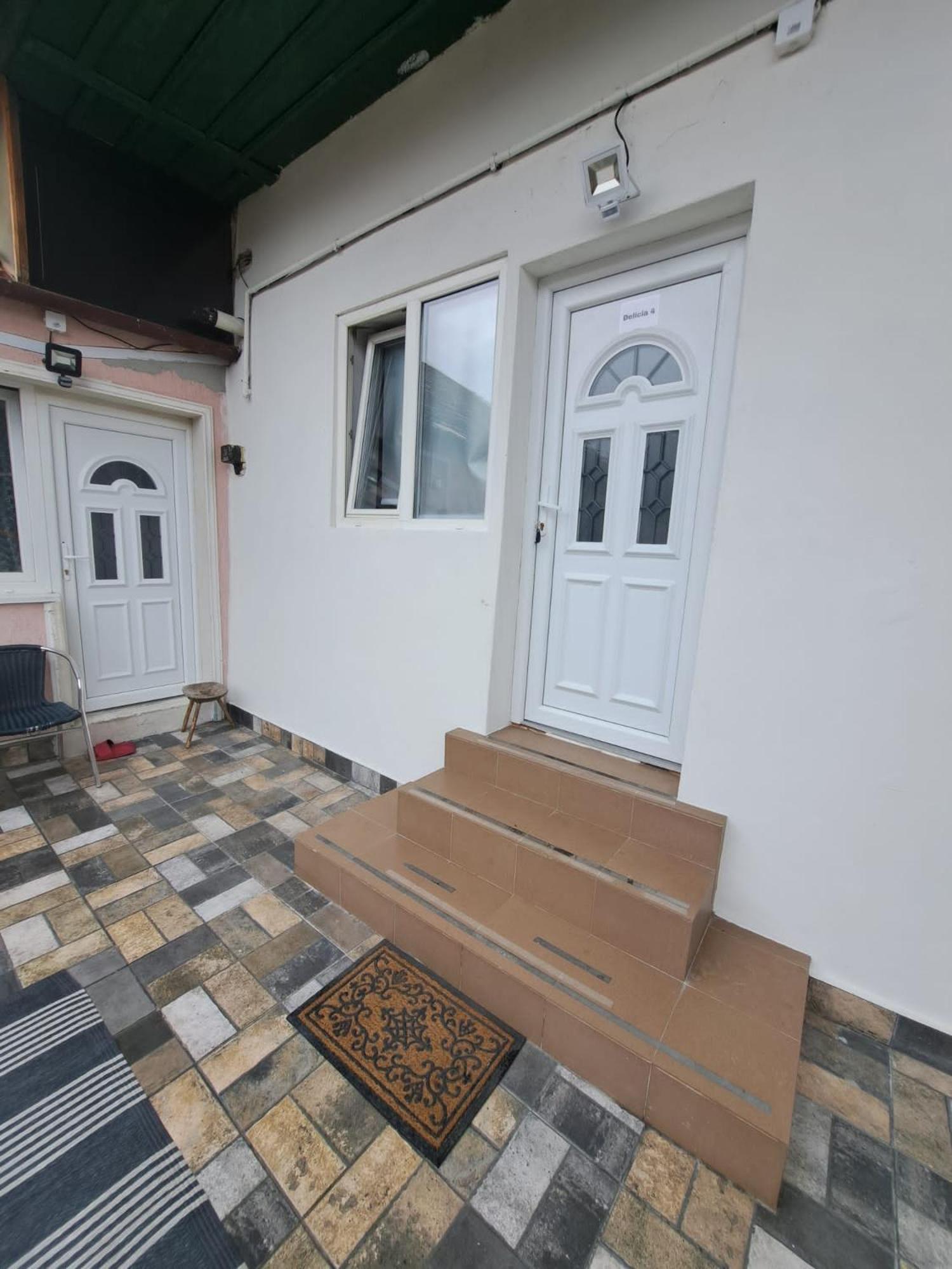 Free Garage In The Center-Delicia 4 Studio! Hermannstadt Exterior foto